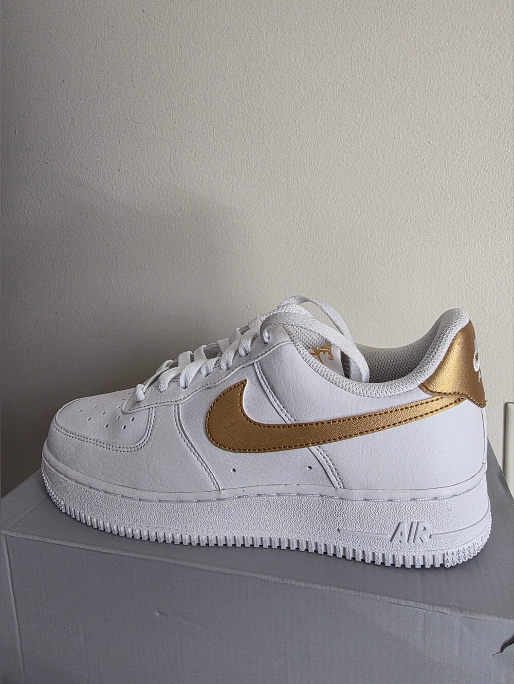 Nike Air Force 1 ’07 Women’s Size 7.5 New With Box